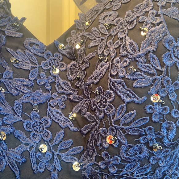 NWT MOB elegant sequined navy full length gown. 24 - Picture 5 of 16